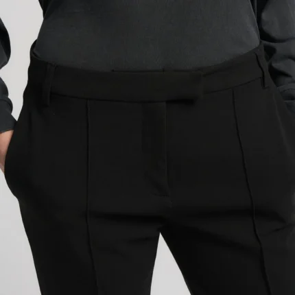 LÜHENDATUD TWILL-PÜKSID MUST