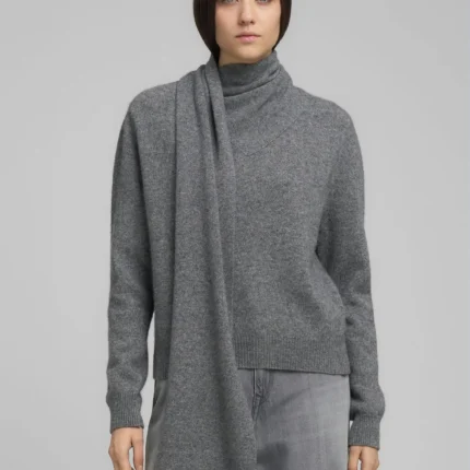 SALLKAELUSEGA PULLOVER