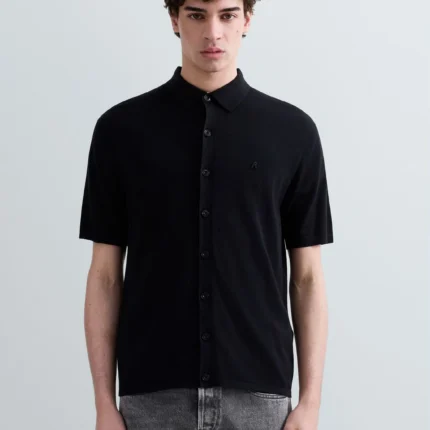 LÜHIKESTE VARRUKATEGA SÄRGILÕIKELINE KUDUMäõ